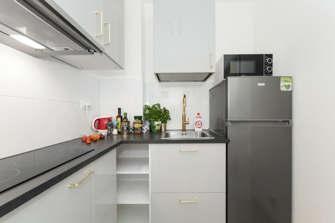 Superapart Luzycka 10 Warschau Exterior foto